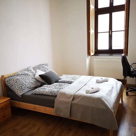 King 38-1 Apartman Apartment เปตช์ ภายนอก รูปภาพ