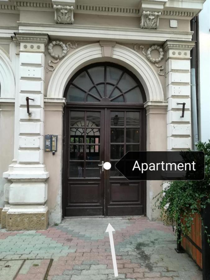 King 38-1 Apartman Apartment เปตช์ ภายนอก รูปภาพ