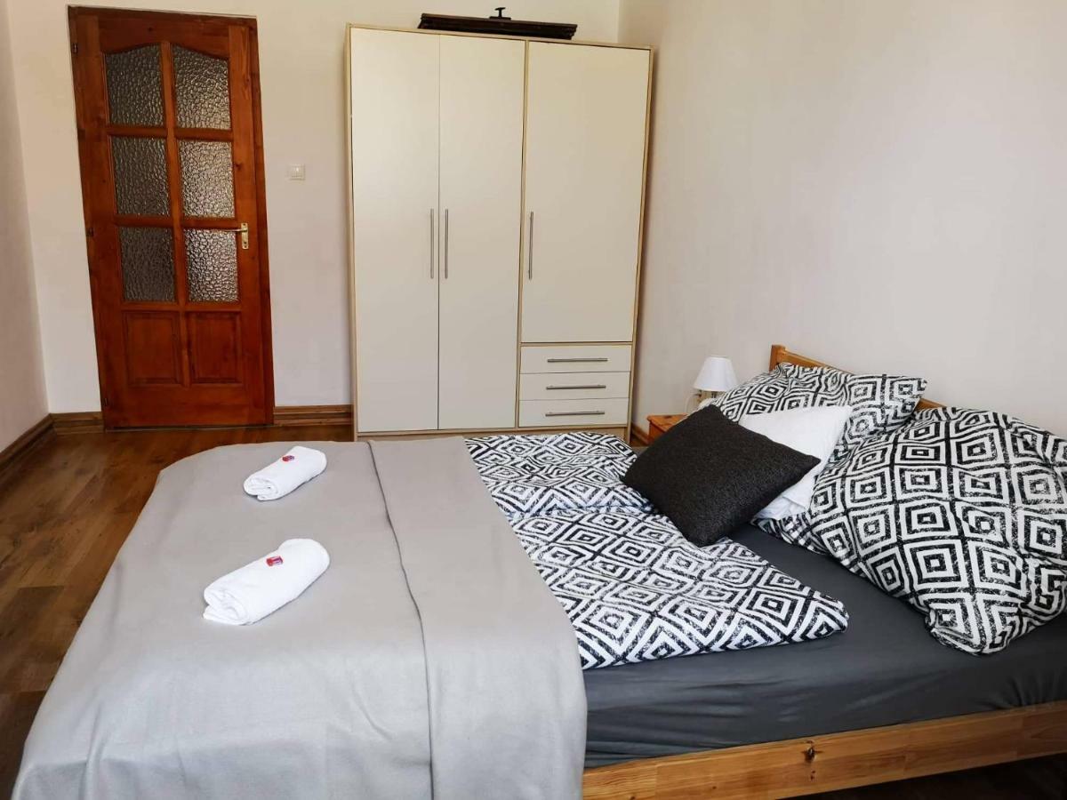 King 38-1 Apartman Apartment เปตช์ ภายนอก รูปภาพ