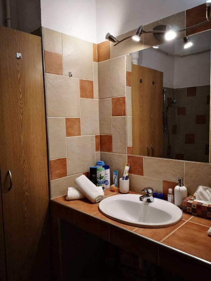 King 38-1 Apartman Apartment เปตช์ ภายนอก รูปภาพ
